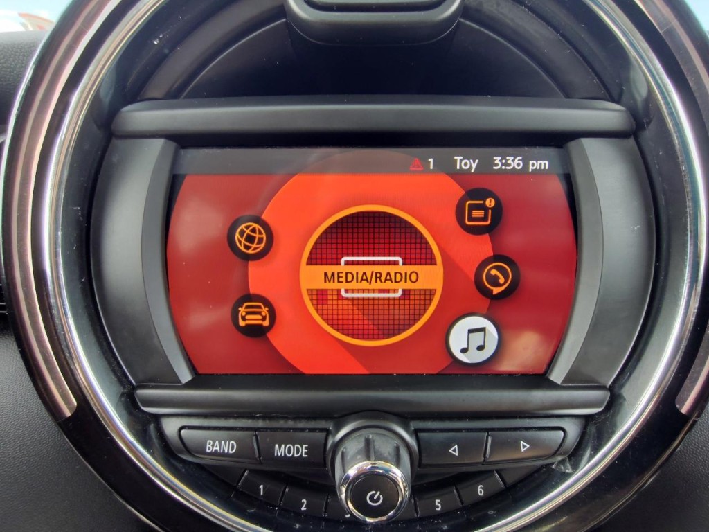 2019 MINI Cooper Image 26