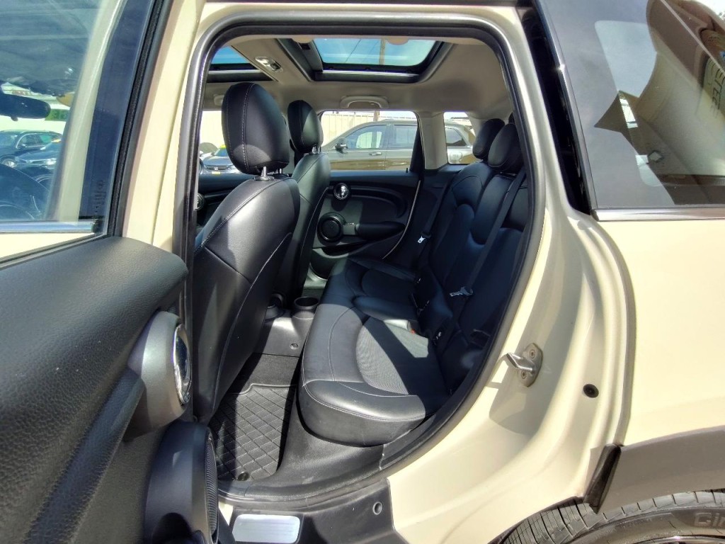 2019 MINI Cooper Image 29