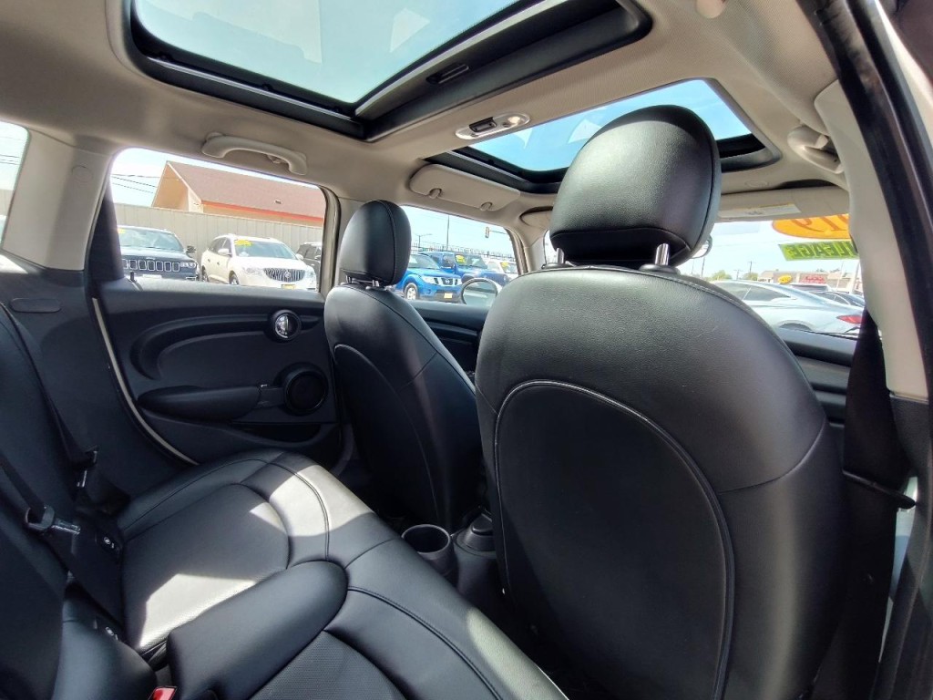 2019 MINI Cooper Image 39