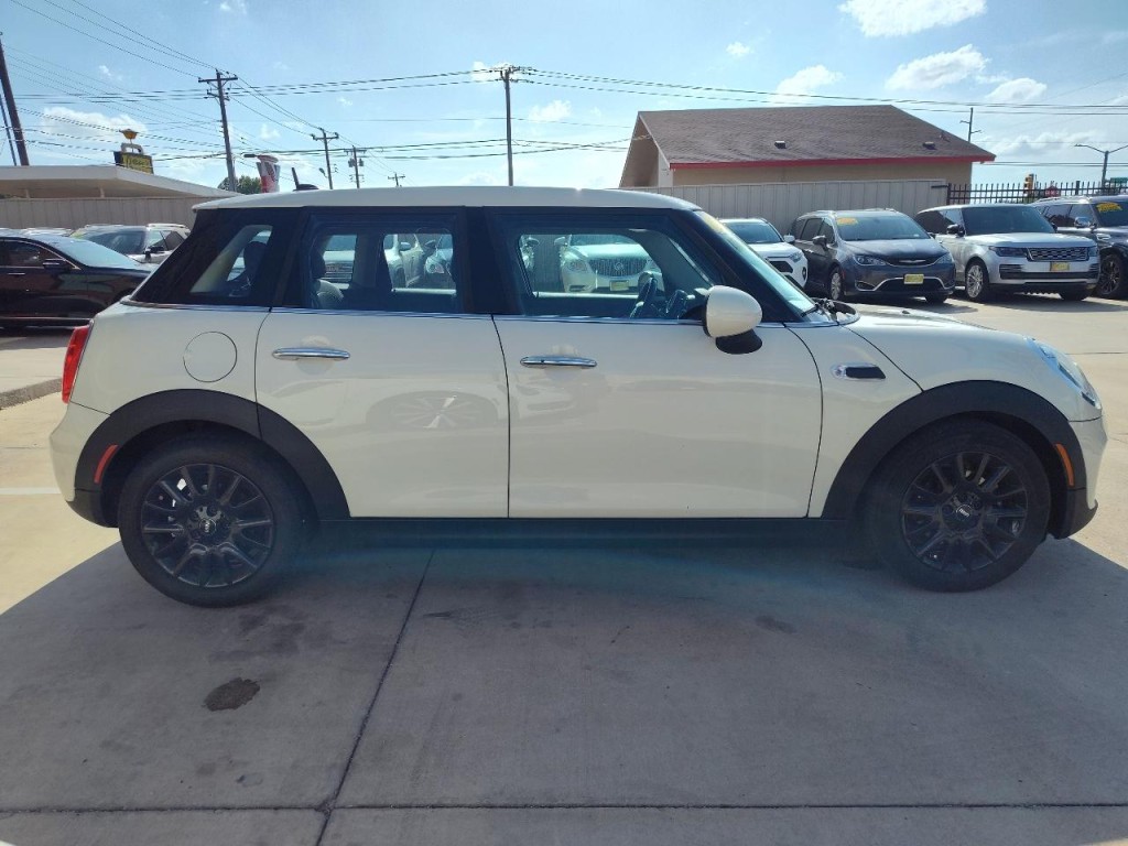 2019 MINI Cooper Image 3