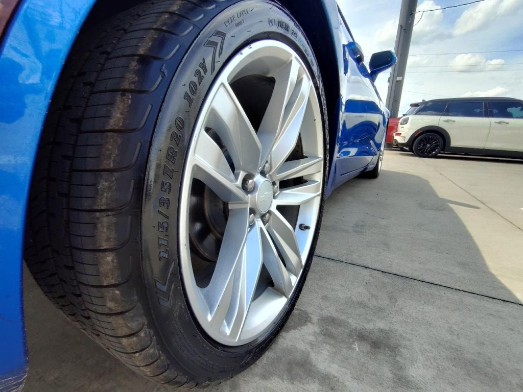 2017 Chevrolet Camaro Image 11