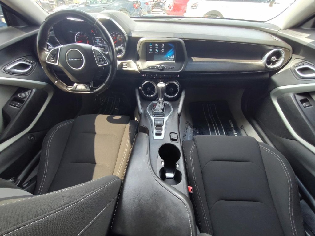 2017 Chevrolet Camaro Image 31