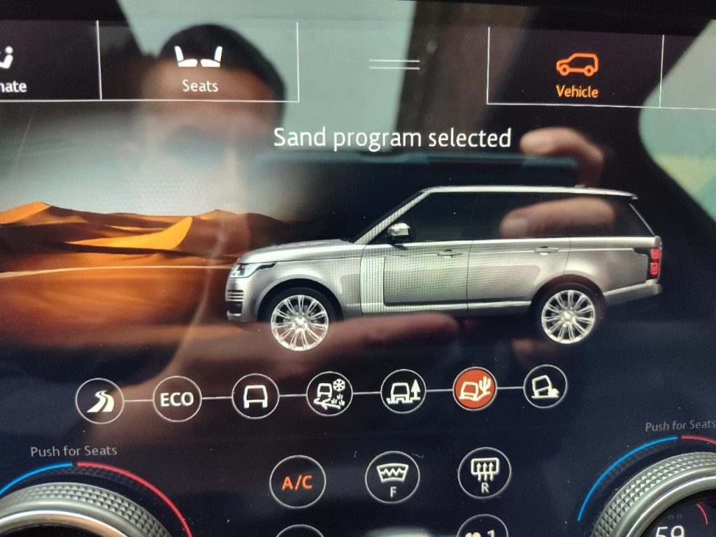 2019 Land Rover Range Rover Image 65