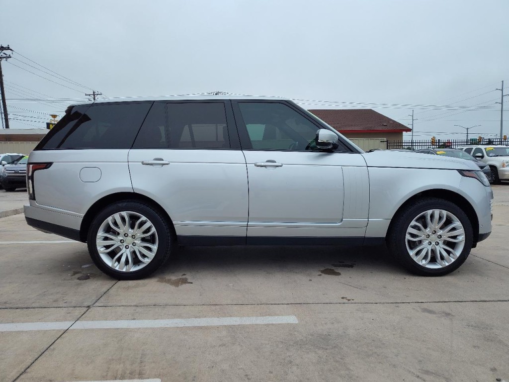 2019 Land Rover Range Rover Image 3