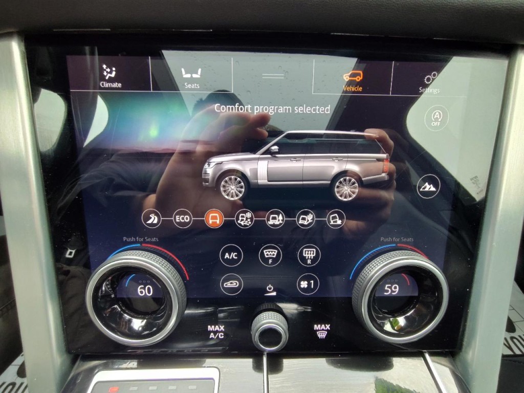 2019 Land Rover Range Rover Image 25