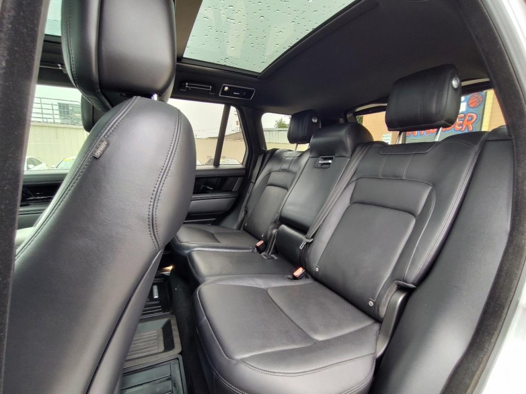 2019 Land Rover Range Rover Image 36