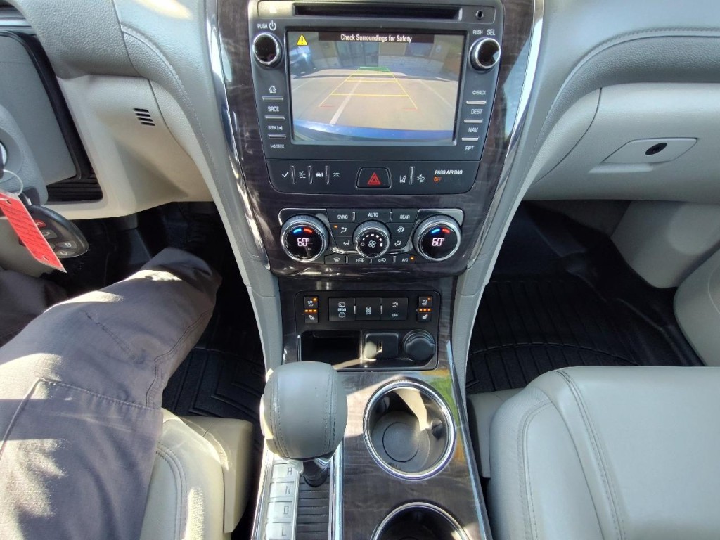 2017 Buick Enclave Image 25