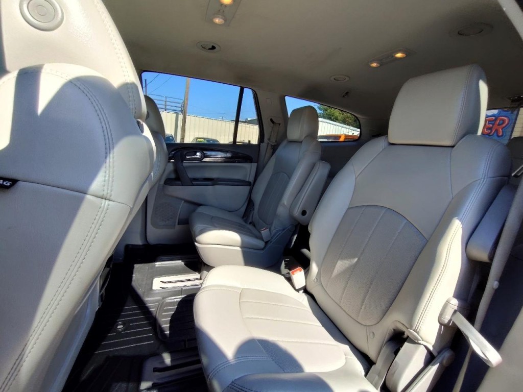 2017 Buick Enclave Image 37