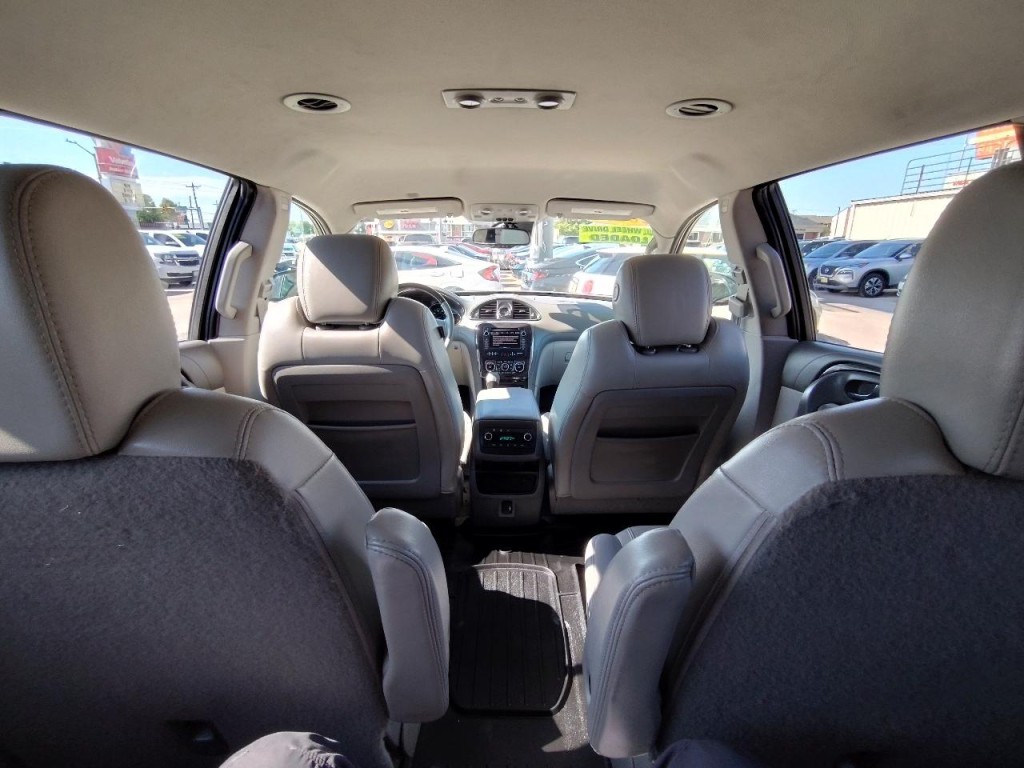 2017 Buick Enclave Image 45
