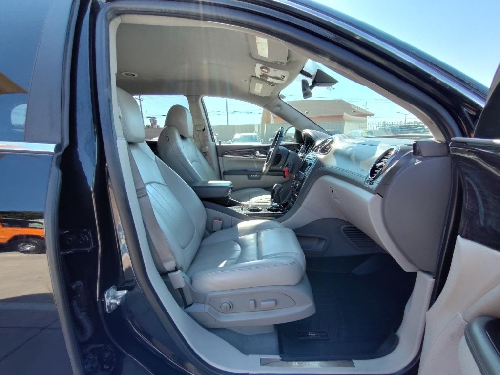 2017 Buick Enclave Image 50