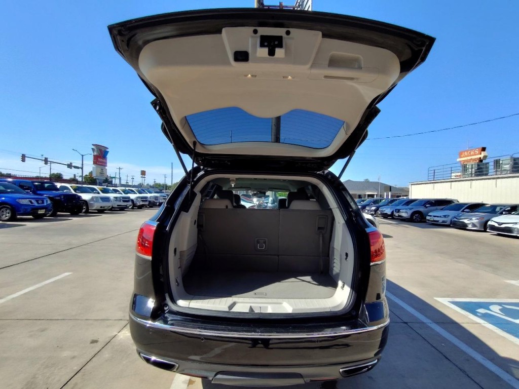 2017 Buick Enclave Image 53