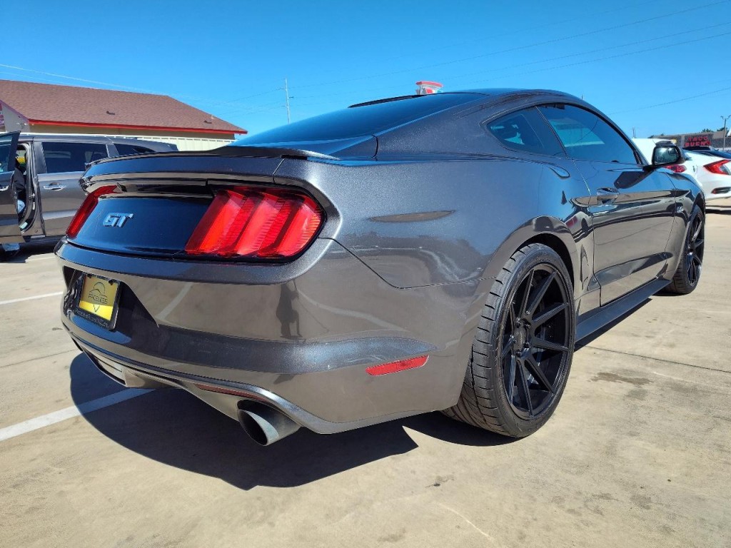 2015 Ford Mustang Image 4