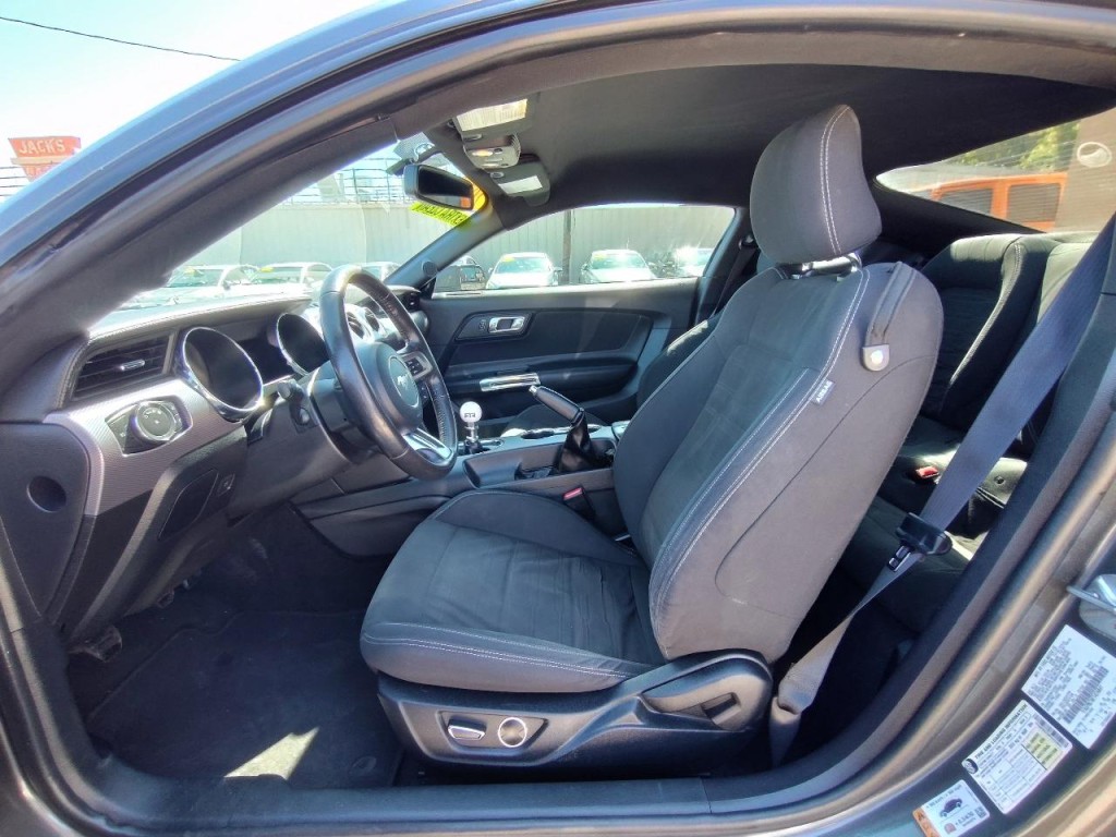 2015 Ford Mustang Image 15