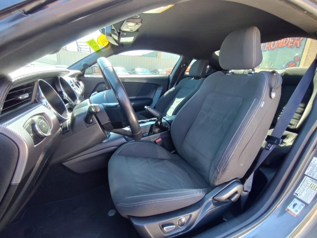2015 Ford Mustang Image 16