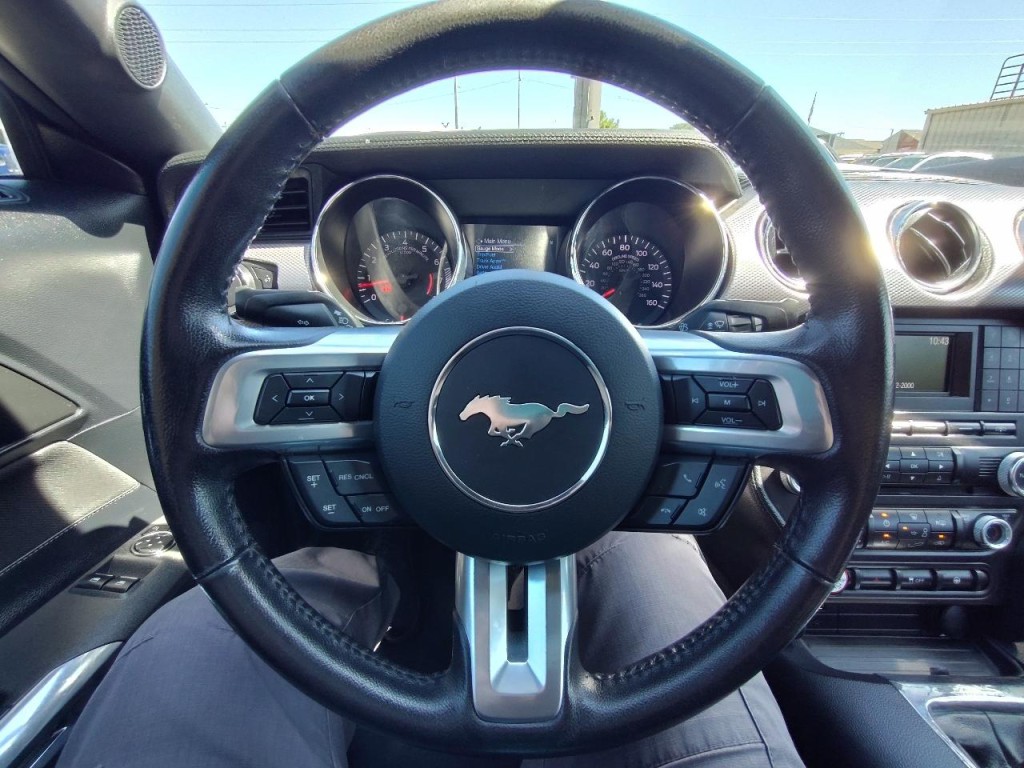 2015 Ford Mustang Image 18