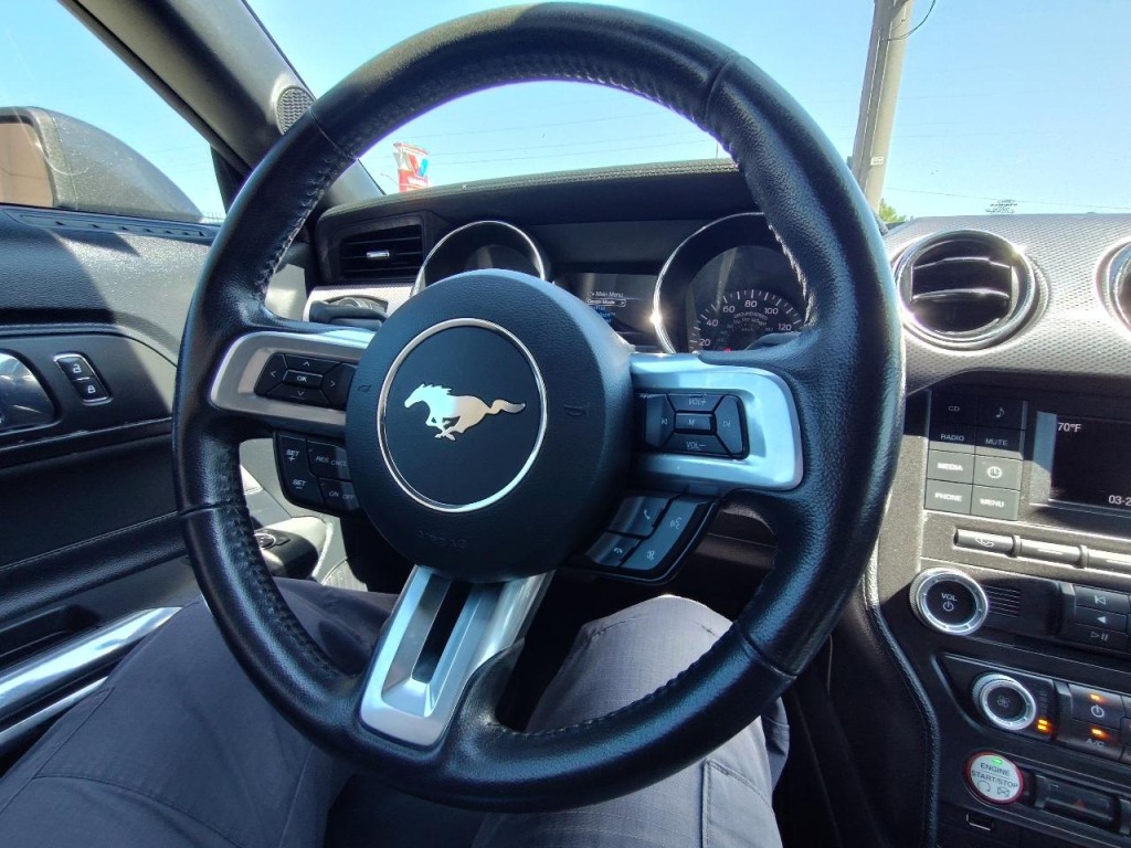 2015 Ford Mustang Image 20
