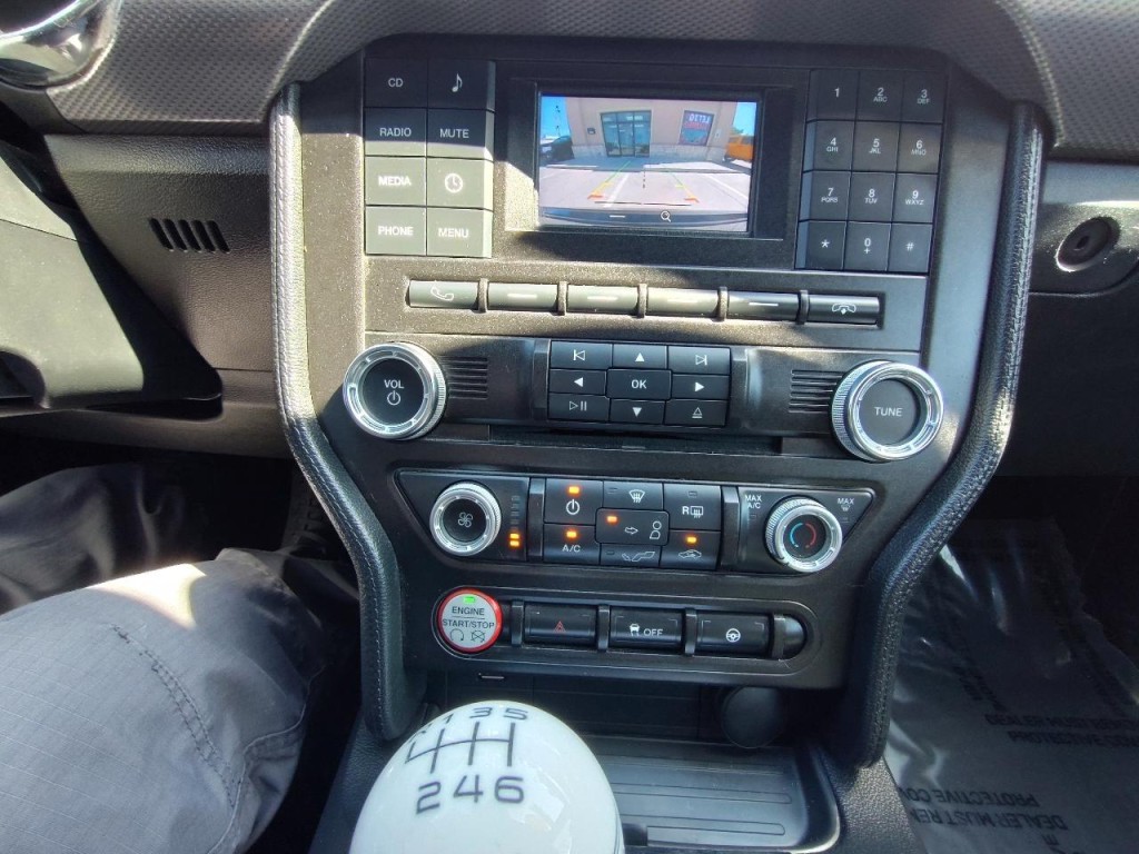 2015 Ford Mustang Image 23