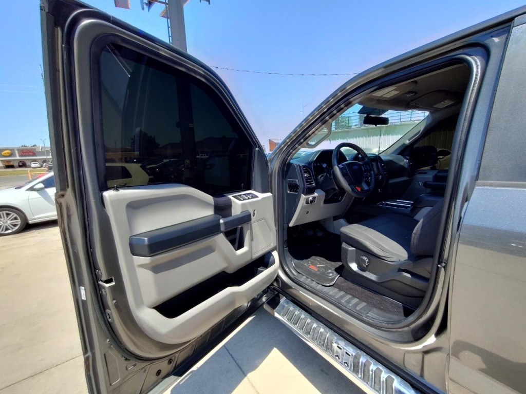 2017 Ford F-150 Image 13