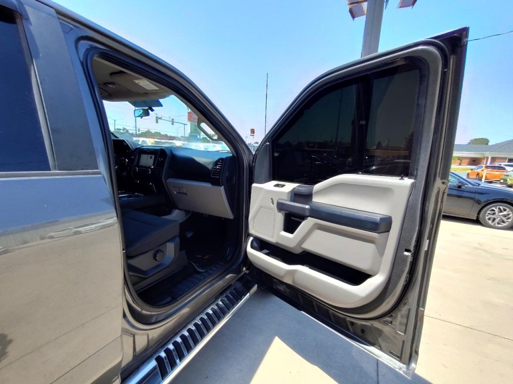 2017 Ford F-150 Image 40