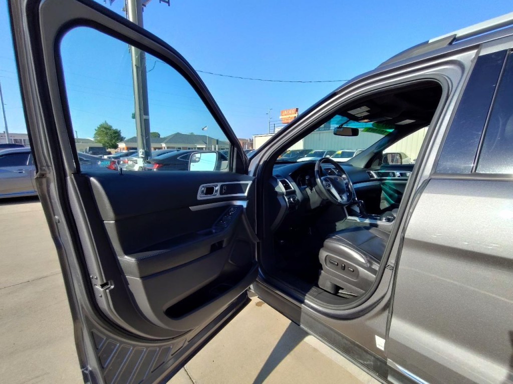 2013 Ford Explorer Image 14