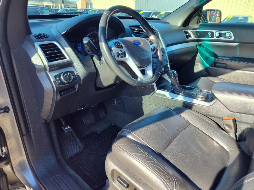 2013 Ford Explorer Image 17
