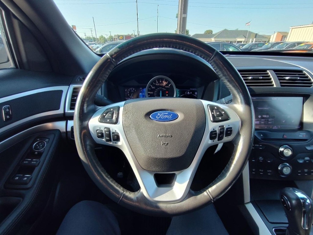 2013 Ford Explorer Image 18