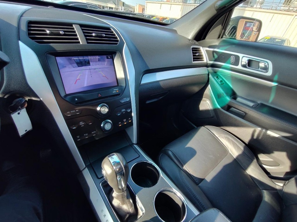 2013 Ford Explorer Image 22