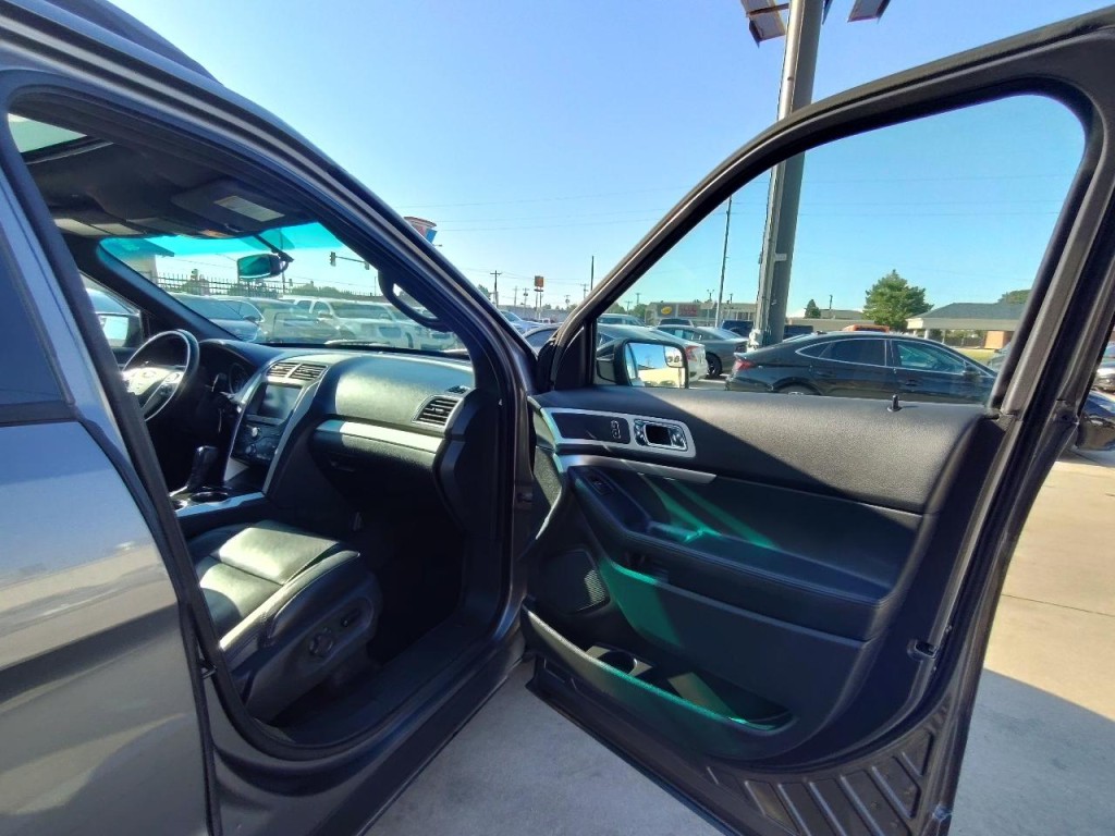 2013 Ford Explorer Image 46
