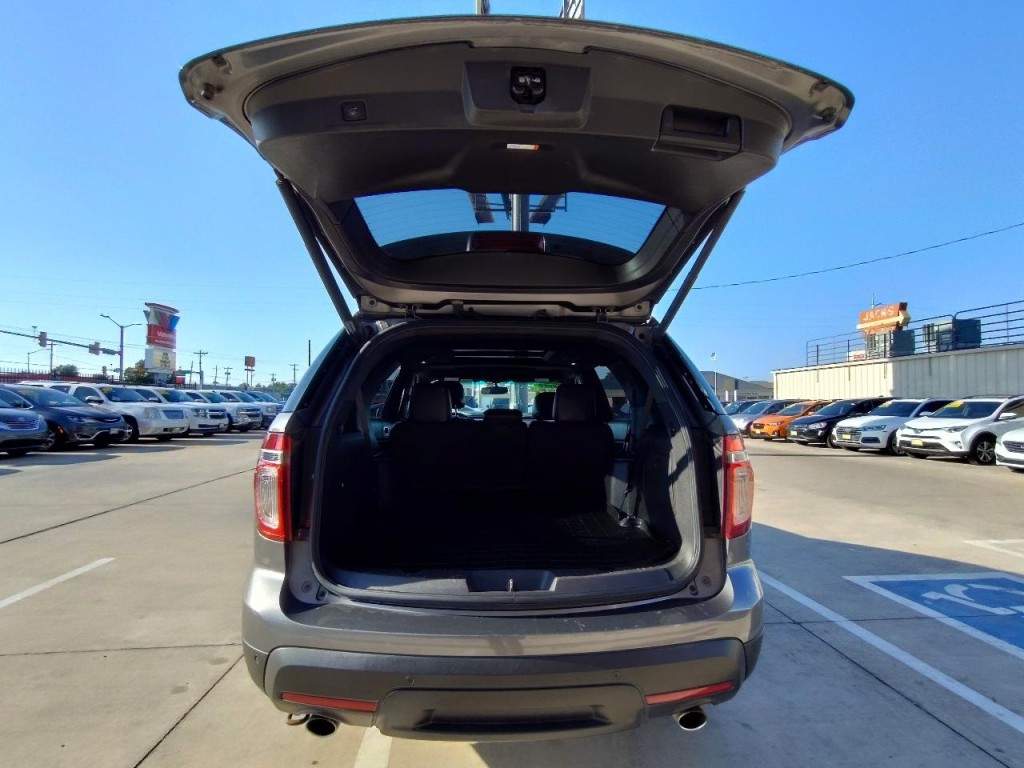 2013 Ford Explorer Image 50