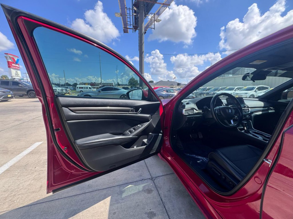 2018 Honda Accord Image 13