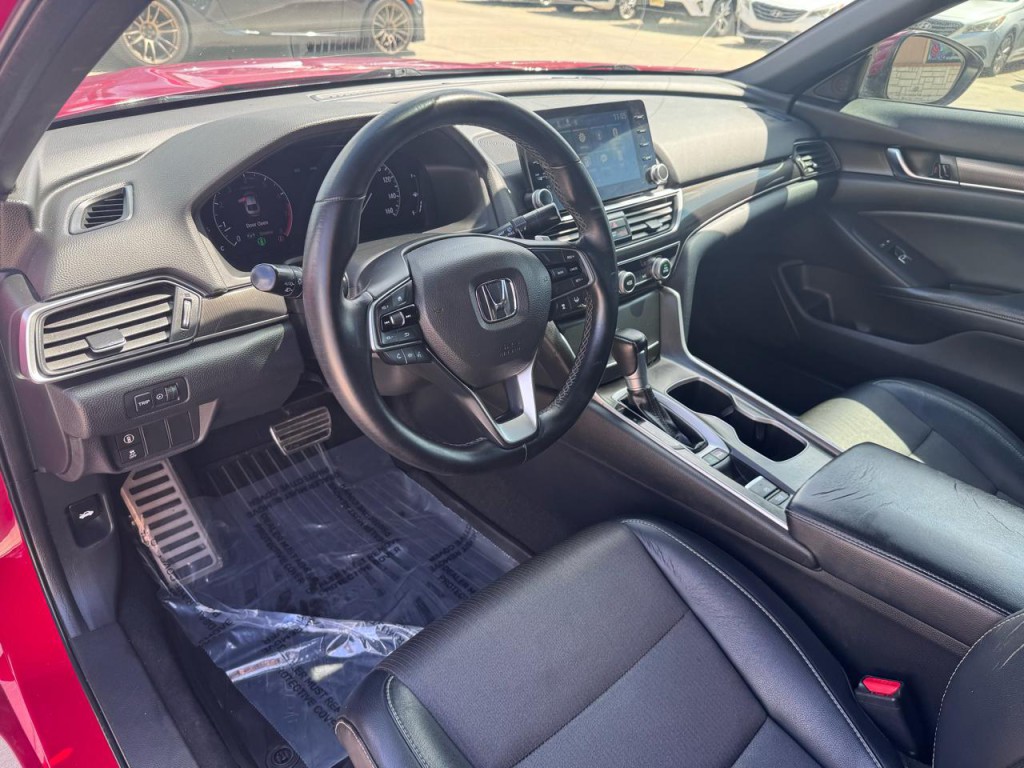 2018 Honda Accord Image 16