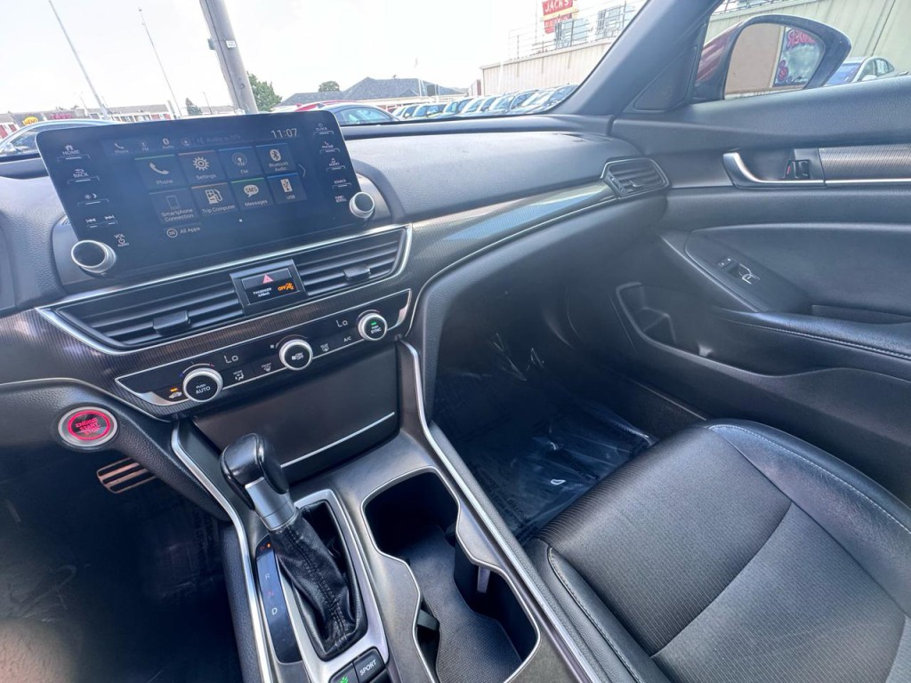 2018 Honda Accord Image 27