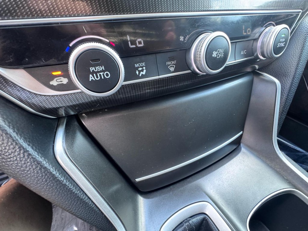 2018 Honda Accord Image 31