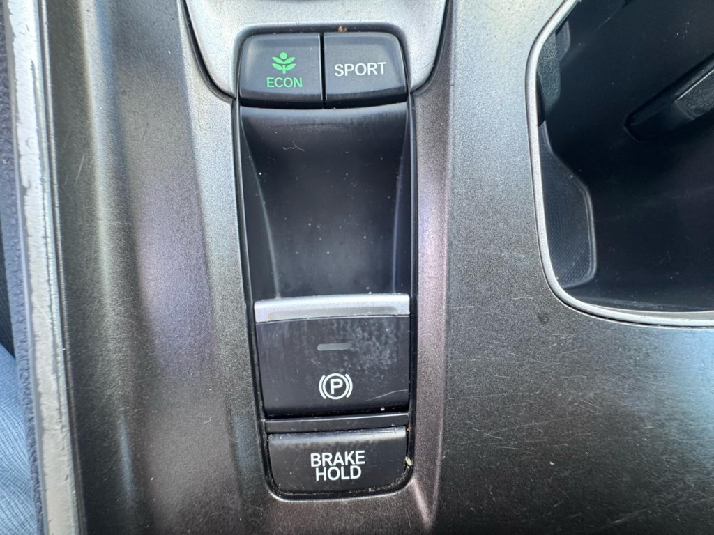 2018 Honda Accord Image 34