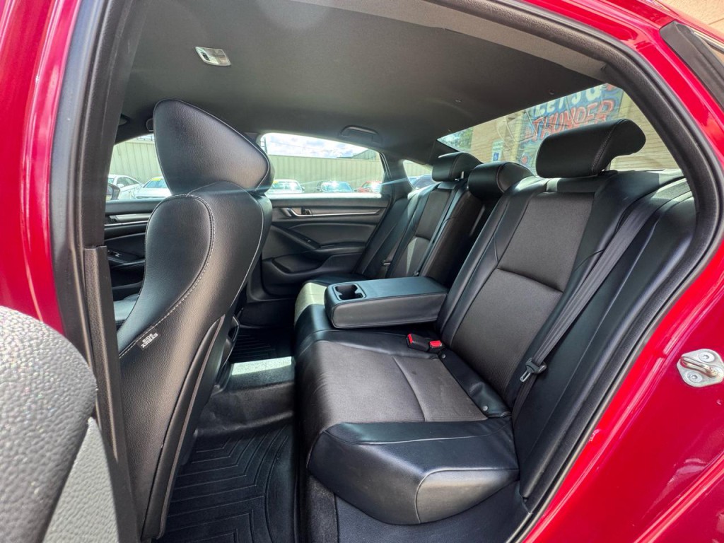 2018 Honda Accord Image 38