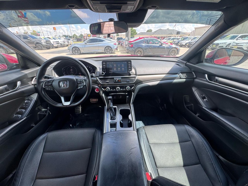 2018 Honda Accord Image 39