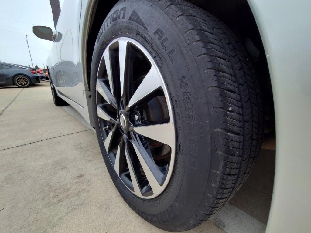 2018 Nissan Altima Image 10