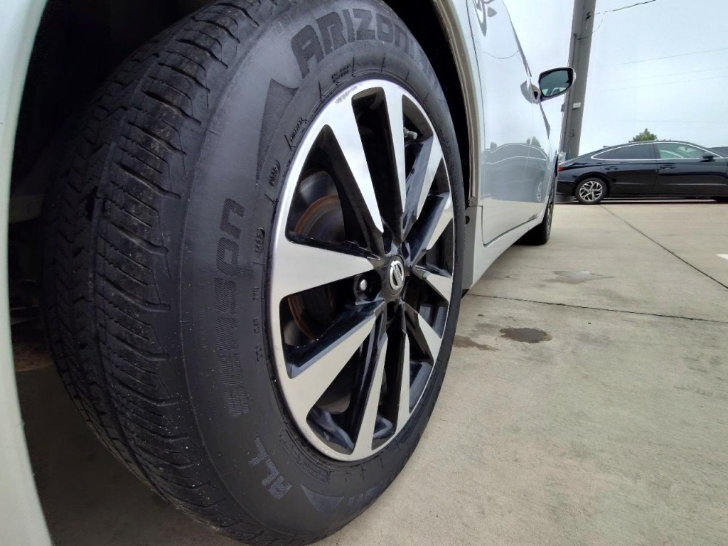 2018 Nissan Altima Image 11