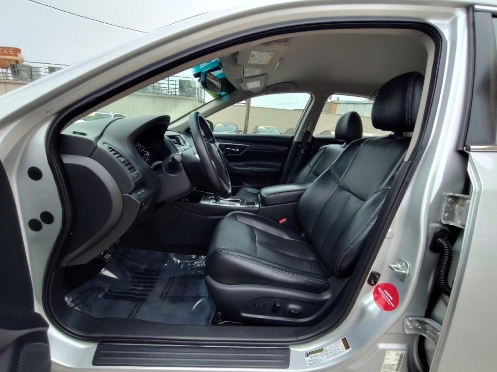 2018 Nissan Altima Image 14