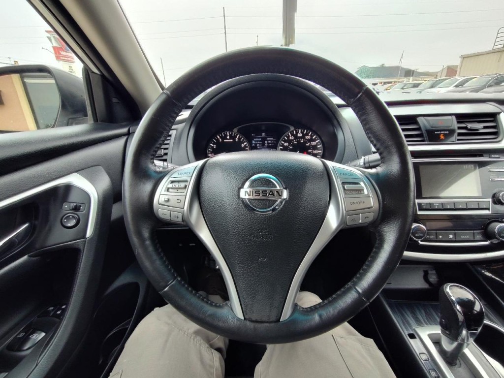 2018 Nissan Altima Image 17