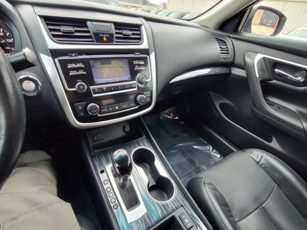 2018 Nissan Altima Image 21