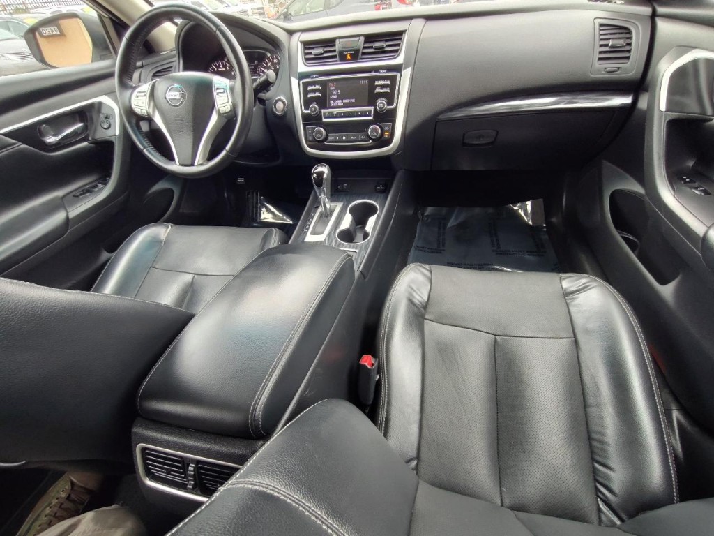 2018 Nissan Altima Image 35