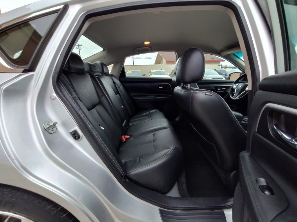 2018 Nissan Altima Image 37