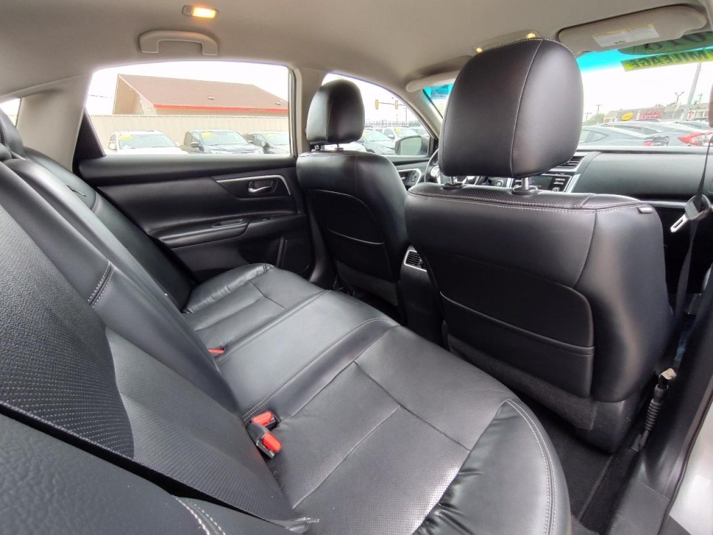 2018 Nissan Altima Image 39