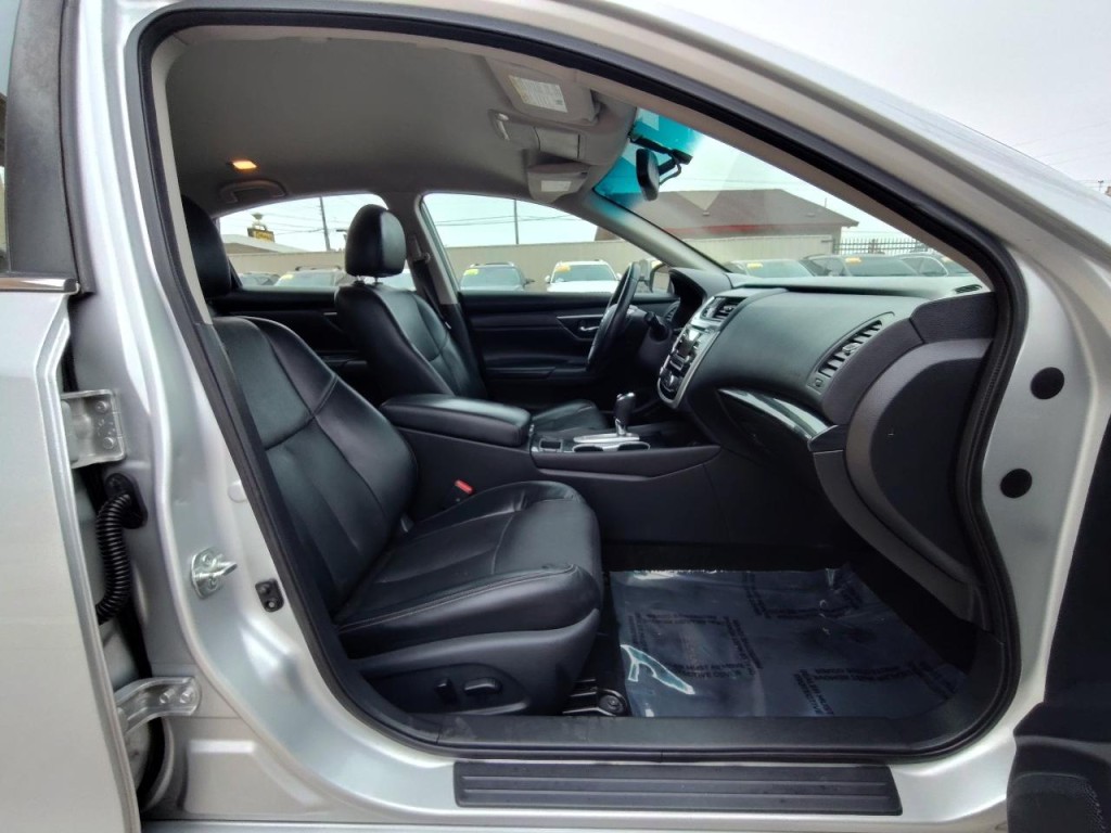 2018 Nissan Altima Image 41