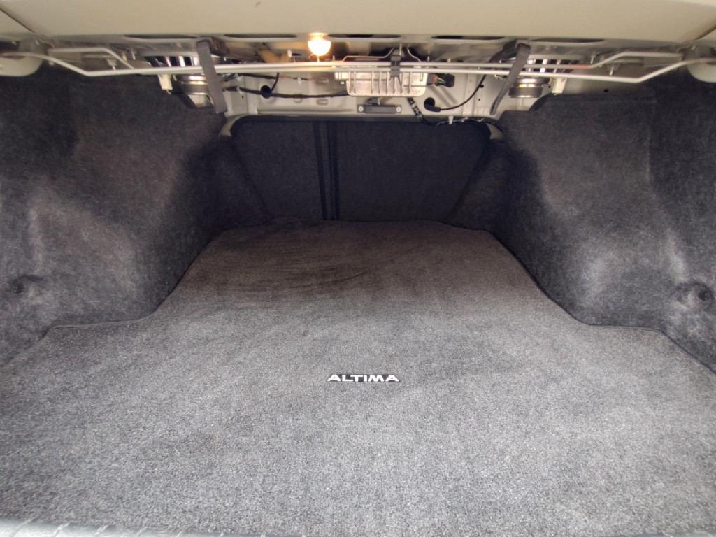 2018 Nissan Altima Image 45