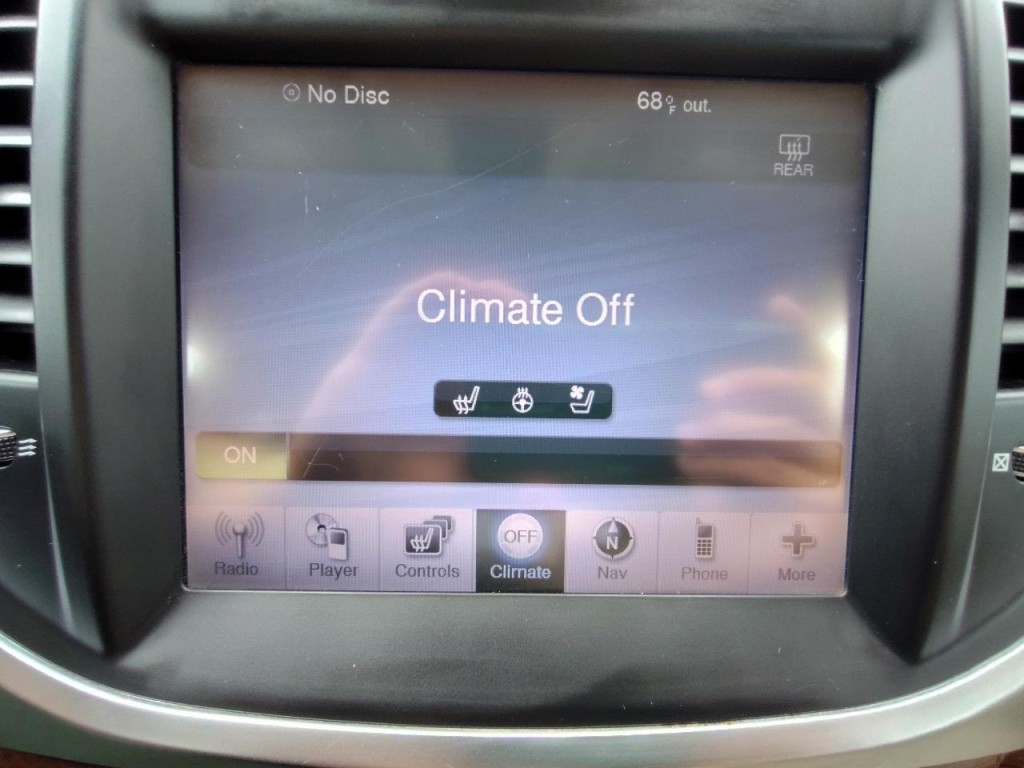 2011 Chrysler 300 Image 28