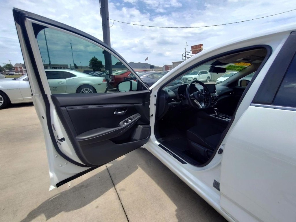 2021 Nissan Sentra Image 13
