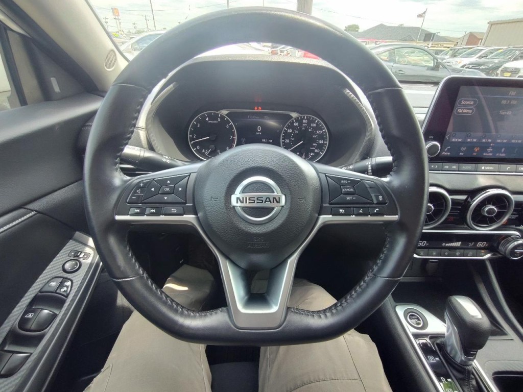 2021 Nissan Sentra Image 17