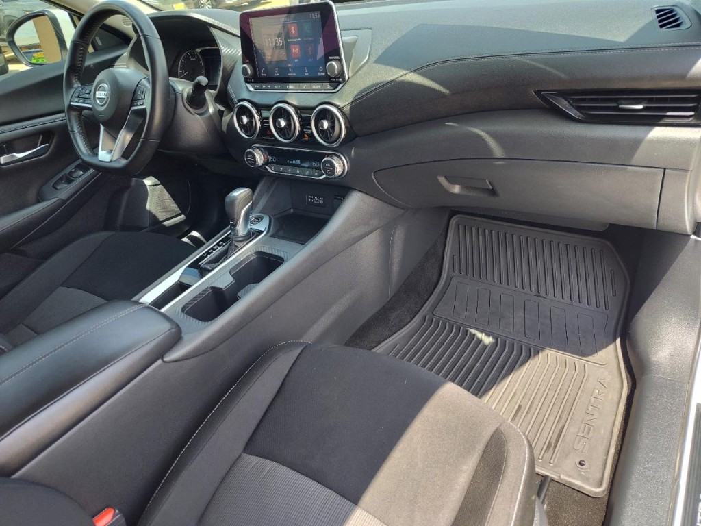 2021 Nissan Sentra Image 43